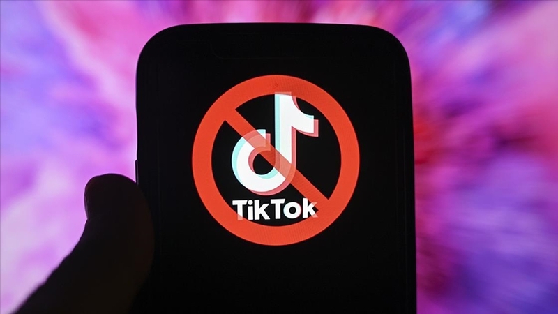 Australia's Under-16 Social Media Ban: TikTok, Meta and Snapchat Face $33M Fines as Age Verification Battle Begins